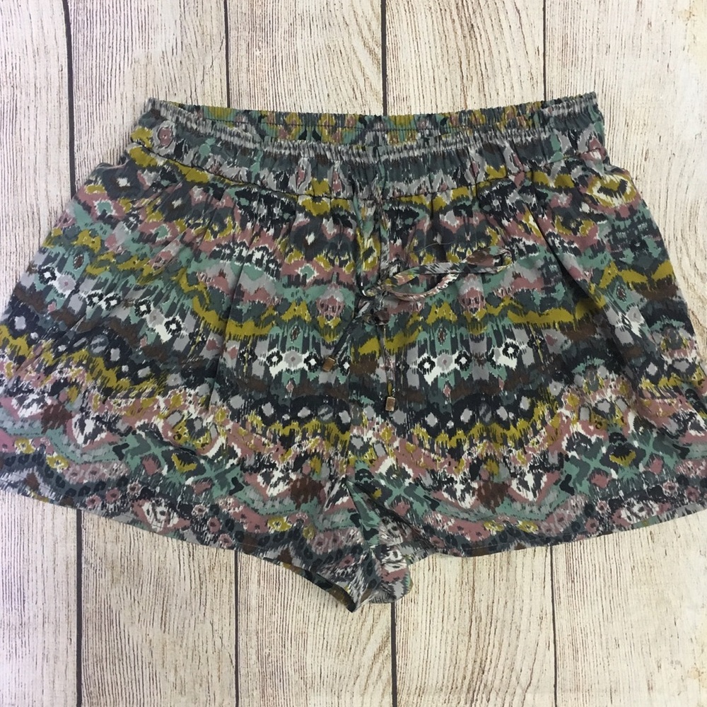 3/$25 Forever 21 Tribal Print Boho Shorts Size Small